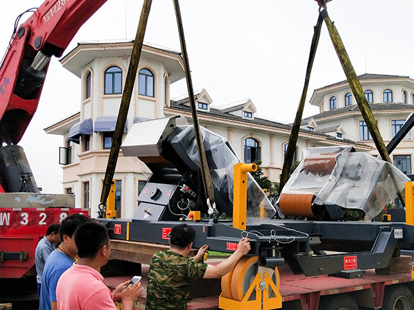 精密機器吊裝搬運